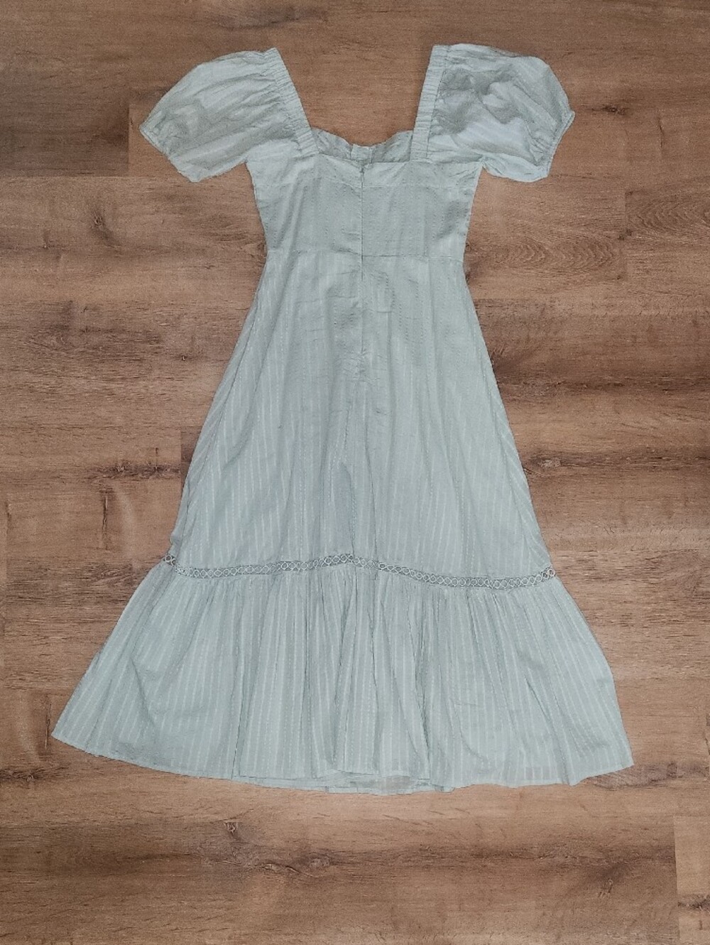 Pale Blue Puff-Sleeve Midi Dress with Ruffled Hem - Picture 4 of 8